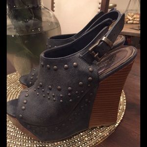 2LipsToo Blue leather studded wedges
